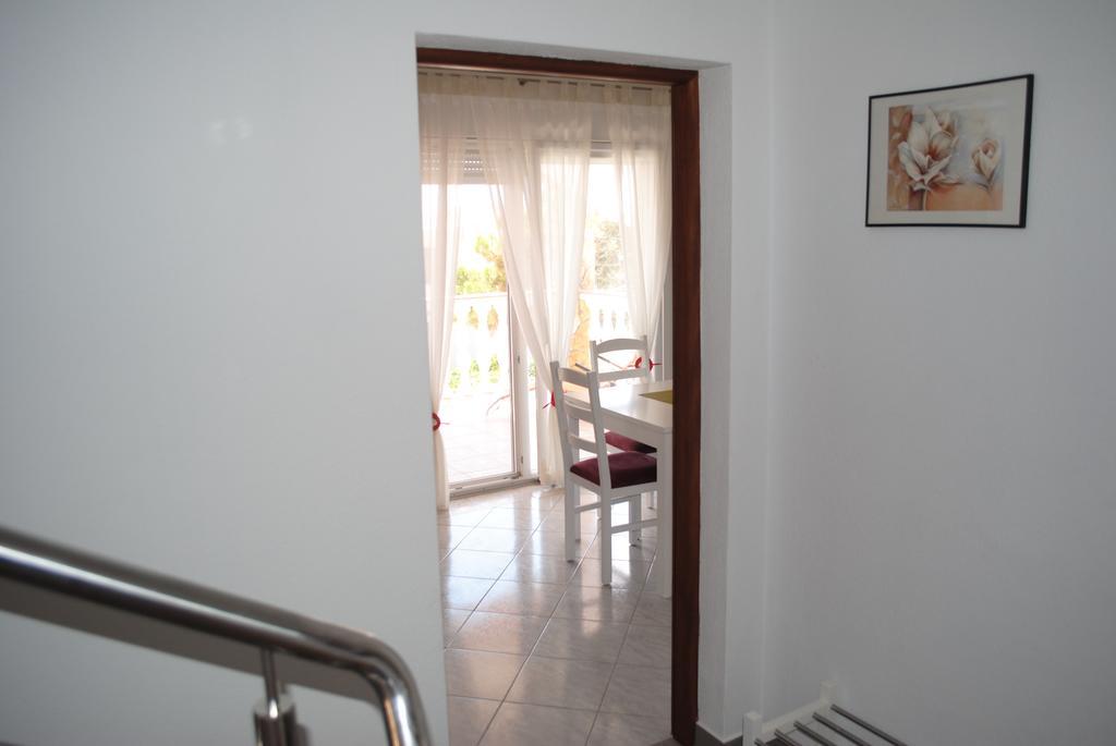 Apartments Vidolma Povljana Εξωτερικό φωτογραφία